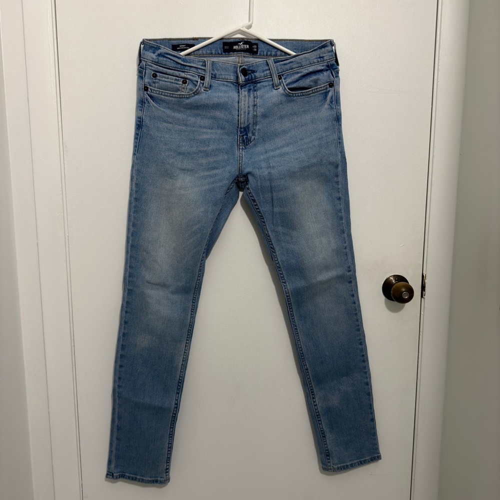 Light blue jeans, Hollister epic flex fabric, 30x30 skinny.